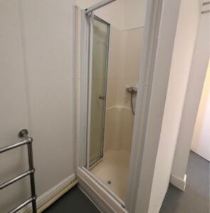 66 Woodstock Road double en-suite
